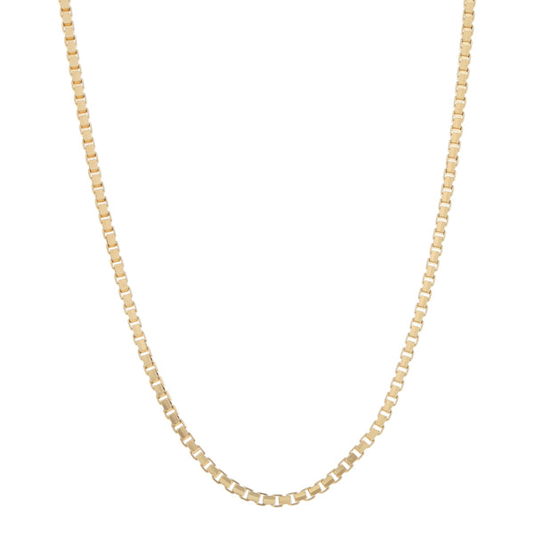 Collar eslabón cuadrado cruzado en oro amarillo 14 kilates.
