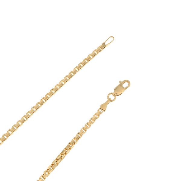 Collar eslabón cuadrado cruzado en oro amarillo 14 kilates.