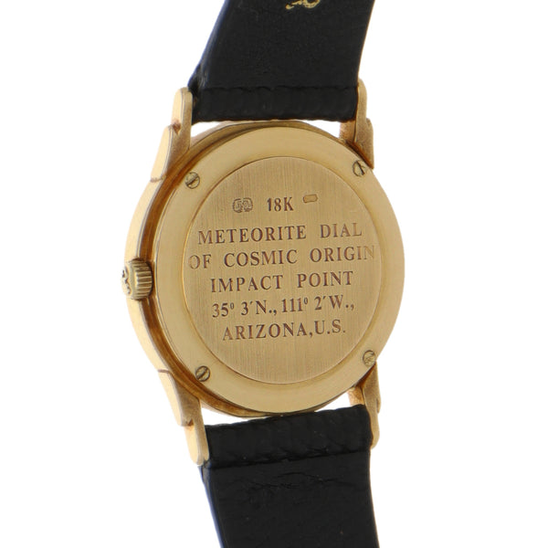 Reloj Corum para dama modelo Meteorite caja en oro amarillo 18 kilates.