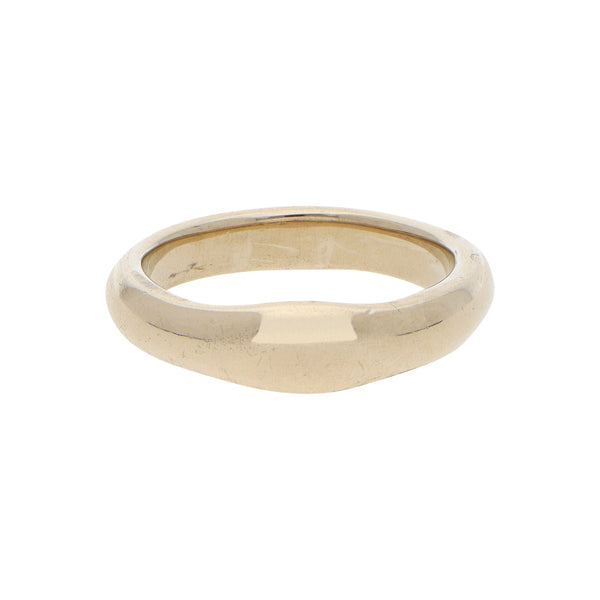 Anillo liso en oro blanco 18 kilates.