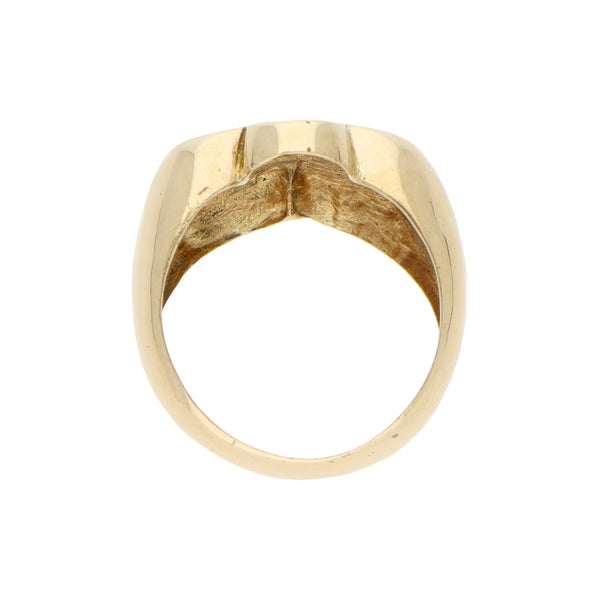 Anillo diseño especial motivo flor en oro amarillo 14 kilates.