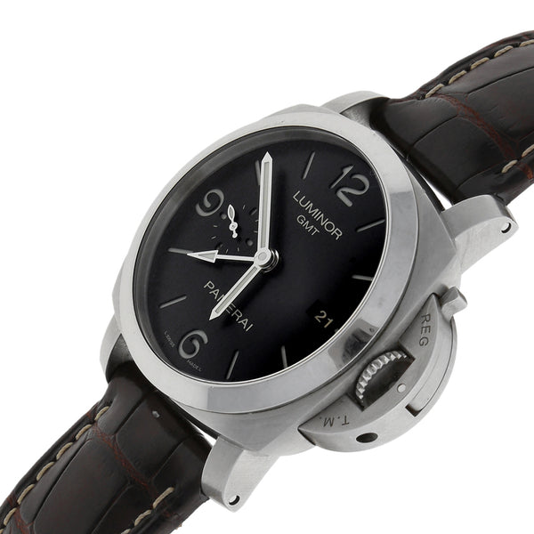 Reloj Panerai para caballero modelo Luminor GMT.