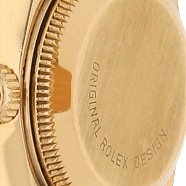 Reloj Rolex para dama modelo Oyster Perpetual DateJust en oro amarillo 18 kilates.