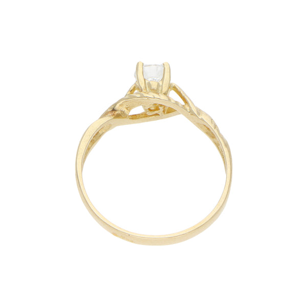 Anillo solitario con circonia en oro amarillo 14 kilates.