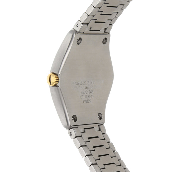 Reloj Ebel para caballero modelo Classic Wave bisel oro 18 kilates.