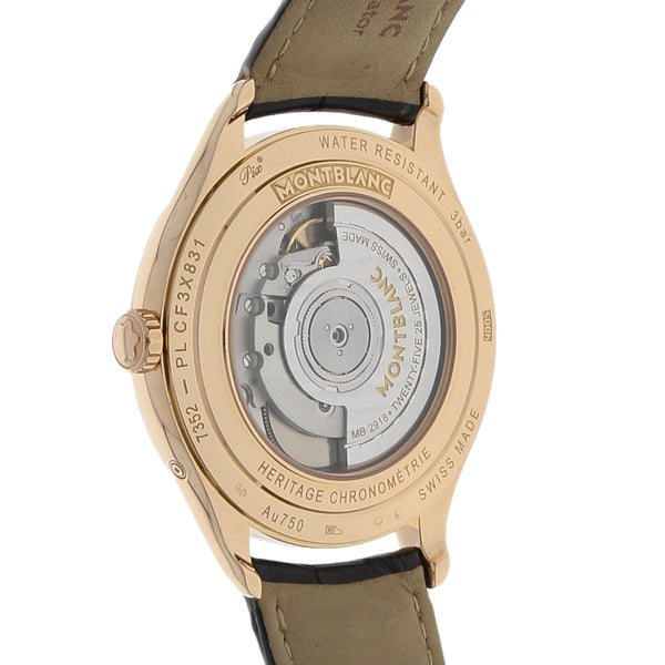 Reloj Montblanc para caballero modelo Heritage Chronometrie caja en oro rosado 18 kilates.