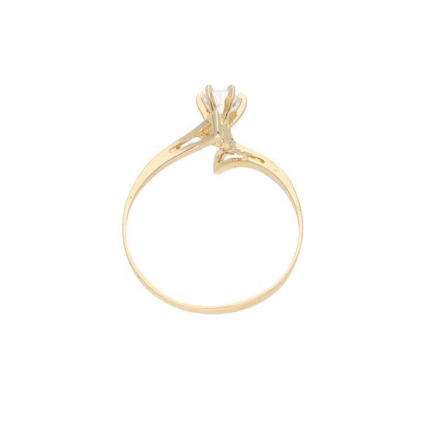 Anillo solitario con circonia en oro amarillo 14 kilates.