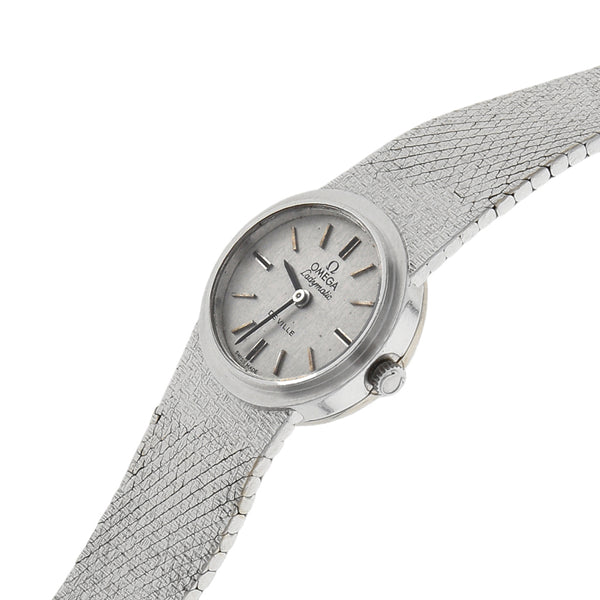 Reloj Omega para dama modelo Ladymatic De Ville en oro blanco 18 kilates.