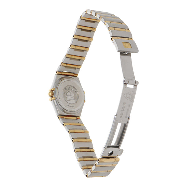 Reloj Omega para dama modelo Constellation vistas en oro amarillo 18 kilates.