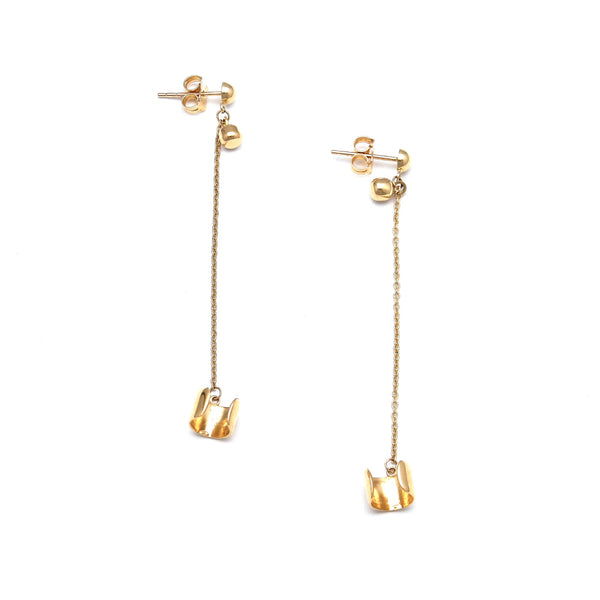 Aretes dobles con cadena diseño especial en oro amarillo 14 kilates.