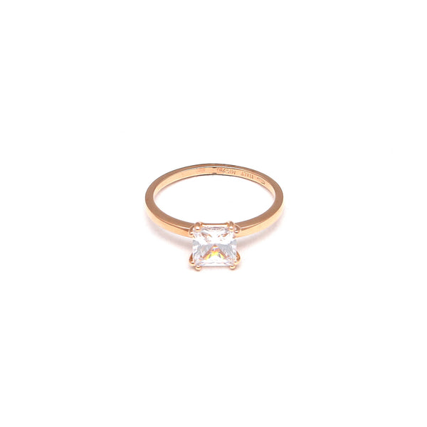 Anillo estilizado con circonia en oro rosa 14 kilates.