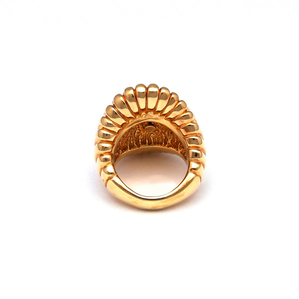 Anillo acanalado hueco en oro amarillo 14 kilates.