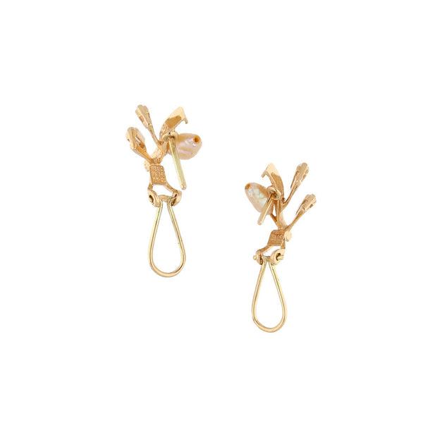 Aretes diseño especial con perlas y circonias en oro amarillo 14 kilates.