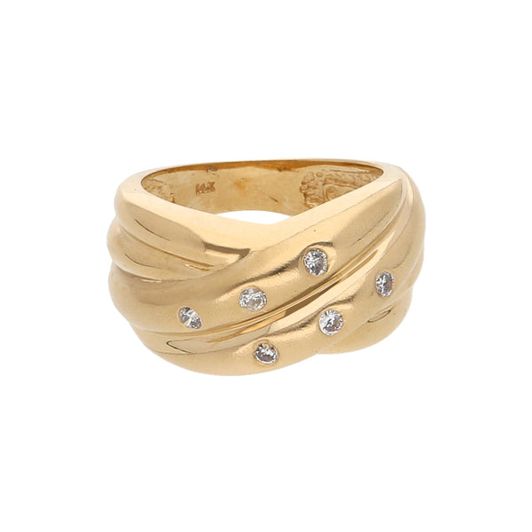 Anillo diseño especial con diamantes en oro amarillo 14 kilates.