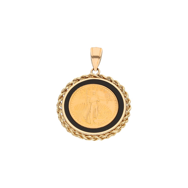 Dije diseño especial con moneda americana oro 21.6 kilates con onix en oro amarillo 14 kilates.