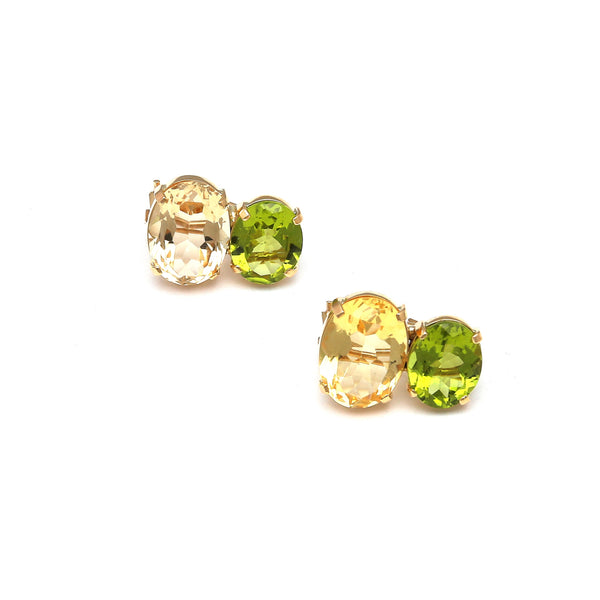 Aretes estilizados con citrinos y peridotos en oro amarillo 14 kilates.