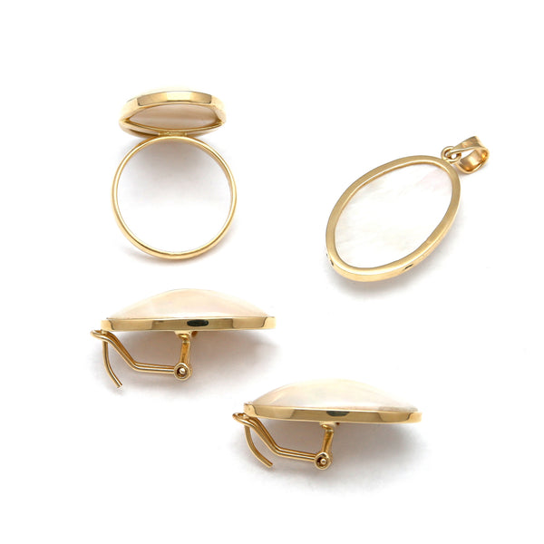 Juego de anillo, dije y aretes diseño especial con perlas osmeñas en oro amarillo 14 kilates.