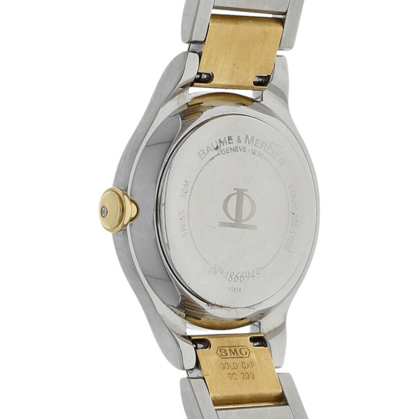 Reloj Baume & Mercier para dama modelo Ilea vistas en oro amarillo 18 kilates.