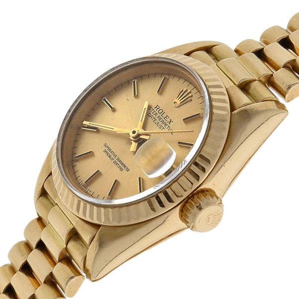 Reloj Rolex para dama modelo Oyster Perpetual DateJust en oro amarillo 18 kilates.