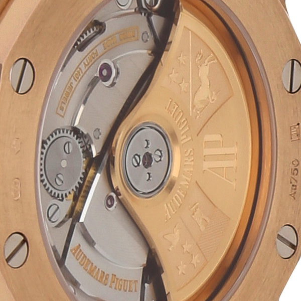 Reloj Audemars Piguet para caballero modelo Royal Oak caja en oro rosa 18 kilates.