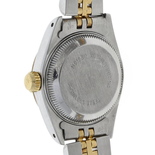 Reloj Rolex para dama modelo Oyster Perpetual DateJust vistas en oro amarillo 18 kilates.