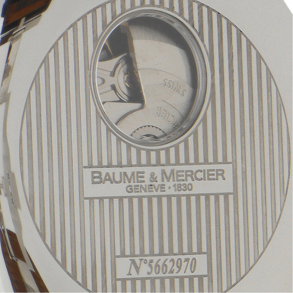 Reloj Baume & Mercier para caballero caja acero inoxidable correa piel.