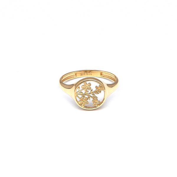 Anillo calado motivo floral en oro amarillo 14 kilates.