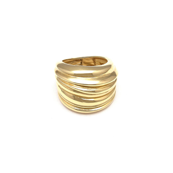 Anillo estilizado acanalado en oro amarillo 14 kilates.