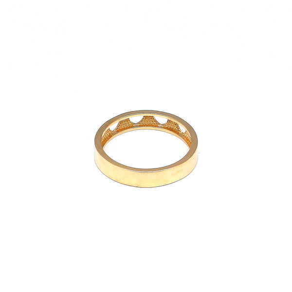 Anillo calado motivo corazones en oro amarillo 14 kilates.