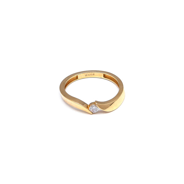 Anillo solitario con circonia en oro amarillo 14 kilates.