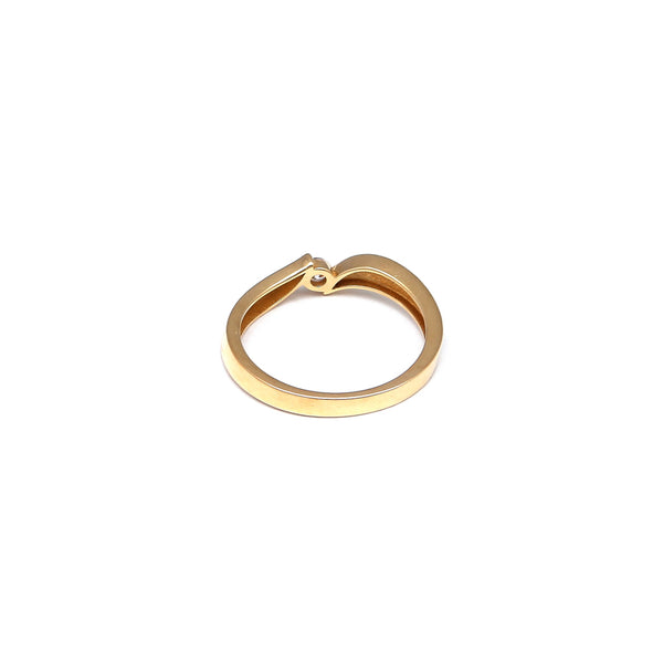 Anillo solitario con circonia en oro amarillo 14 kilates.