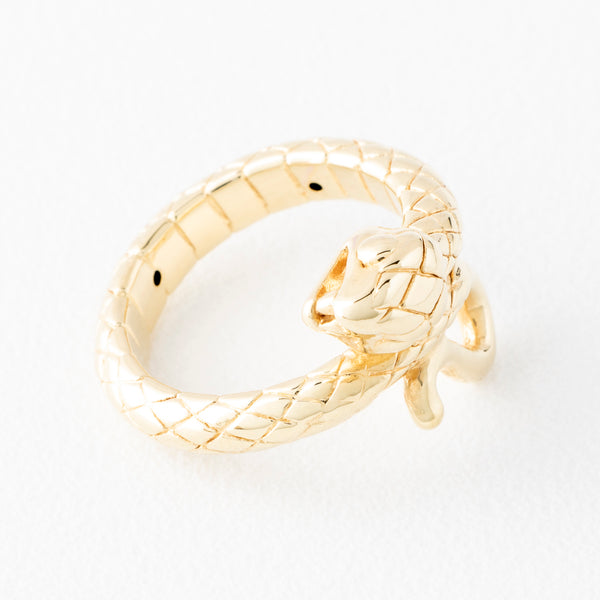 Anillo hueco motivo serpiente en oro amarillo 14 kilates.