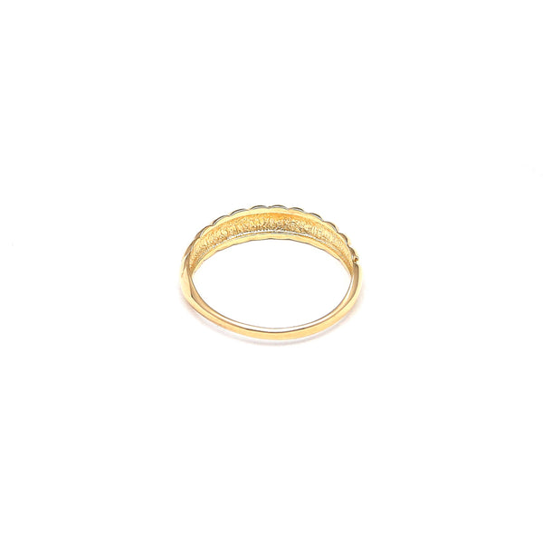 Anillo acanalado en oro amarillo 14 kilates.