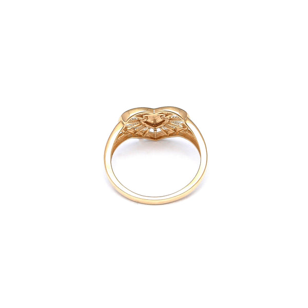 Anillo calado motivo corazón en oro amarillo 14 kilates.