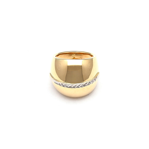 Anillo estilizado en oro amarillo 14 kilates.