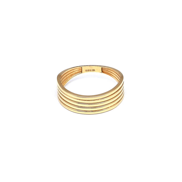 Anillo calado en oro amarillo 14 kilates.