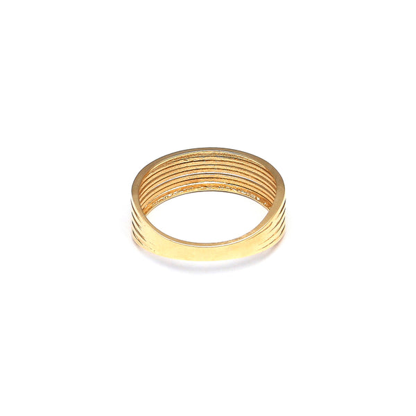 Anillo calado en oro amarillo 14 kilates.