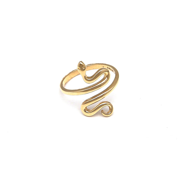 Anillo abierto motivo serpiente en oro amarillo 14 kilates.