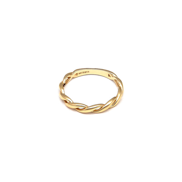 Anillo calado en oro amarillo 14 kilates.