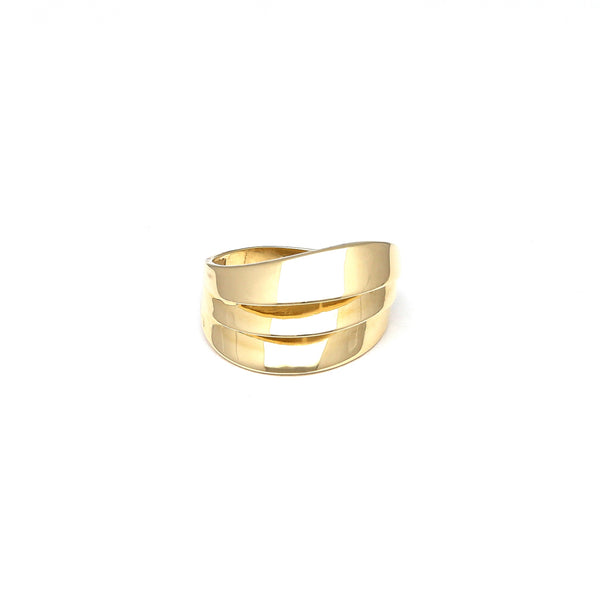 Anillo calado en oro amarillo 14 kilates.