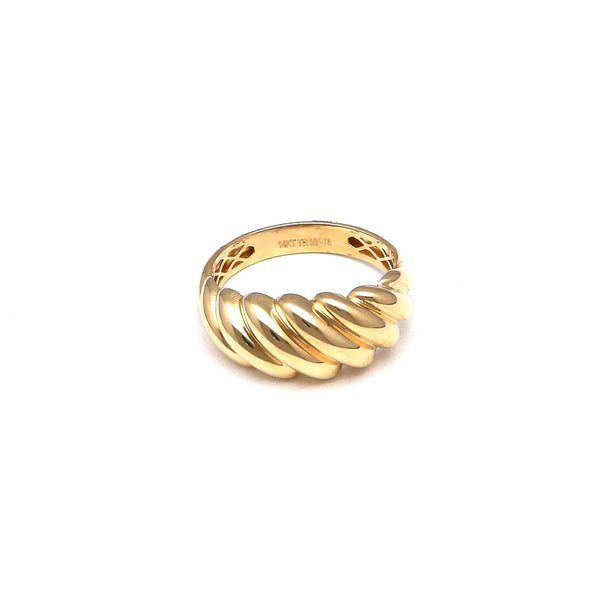 Anillo acanalado en oro amarillo 14 kilates.