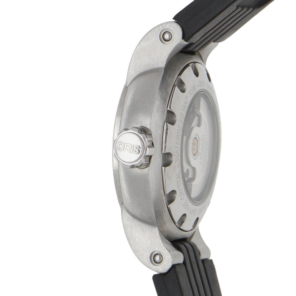 Reloj Oris para dama caja acero inoxidable correa caucho.