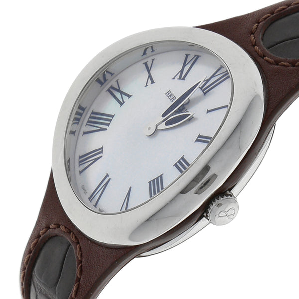 Reloj Bertolucci para dama en acero inoxidable correa piel.