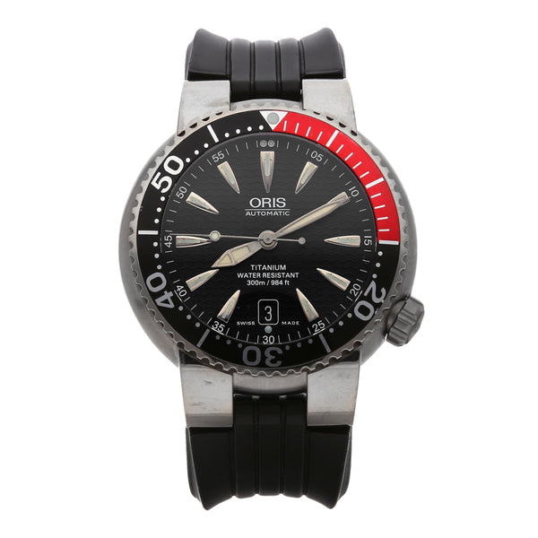 Reloj Oris para caballero modelo Divers Titan Date.