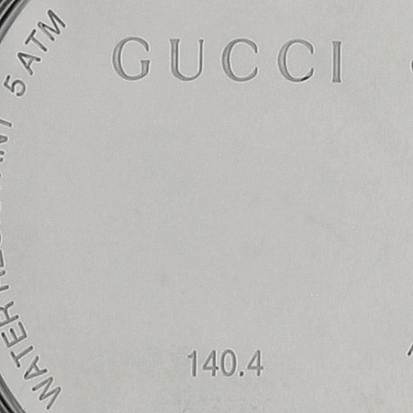 Reloj Gucci para dama en acero inoxidable correa piel.