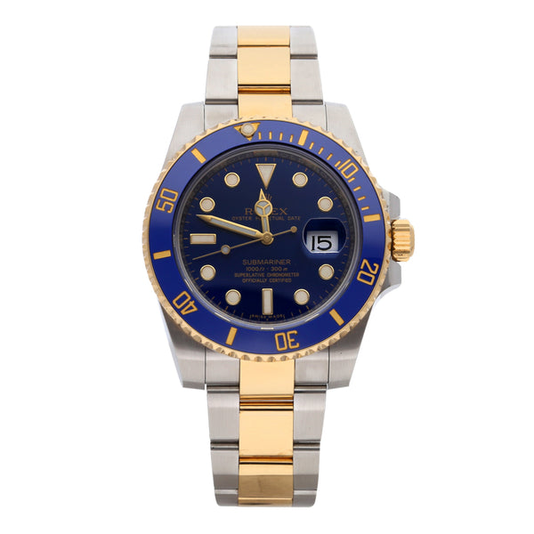 Reloj Rolex para caballero modelo Oyster Perpetual Date Submariner vistas en oro amarillo 18 kilates.