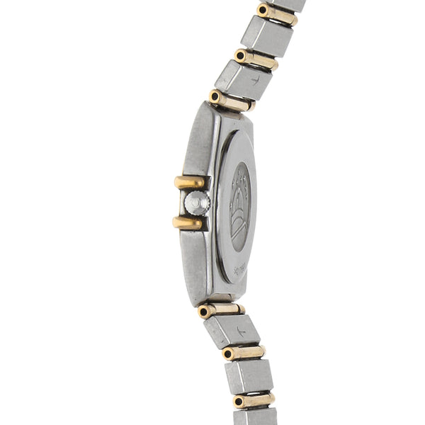 Reloj Omega para dama modelo Constellation vistas en oro amarillo 18 kilates.