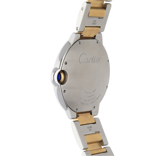 Reloj Cartier para caballero modelo Ballon Bleu vistas en oro amarillo 18 kilates.