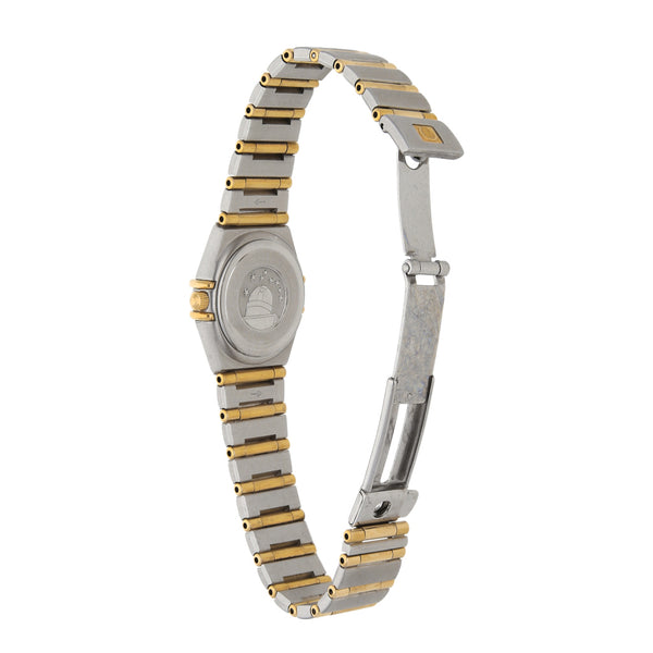 Reloj Omega para dama modelo Constellation vistas en oro amarillo 18 kilates.