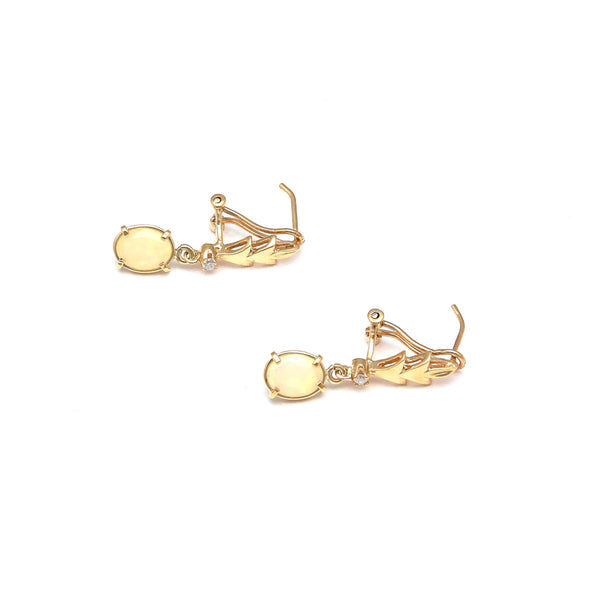 Aretes diseño especial con ópalos y circonias en oro amarillo 14 kilates.